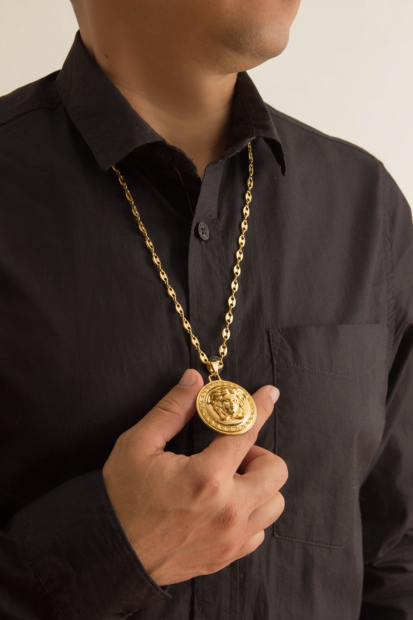 Dije Versace