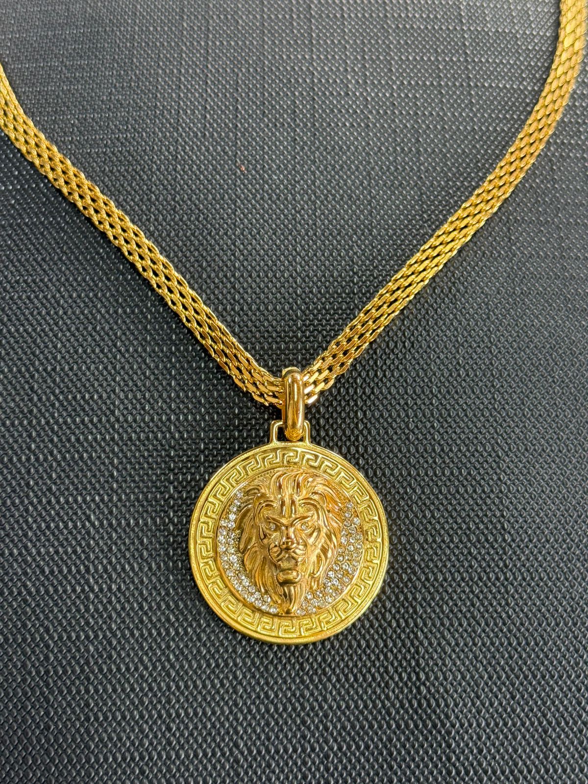 Dije León